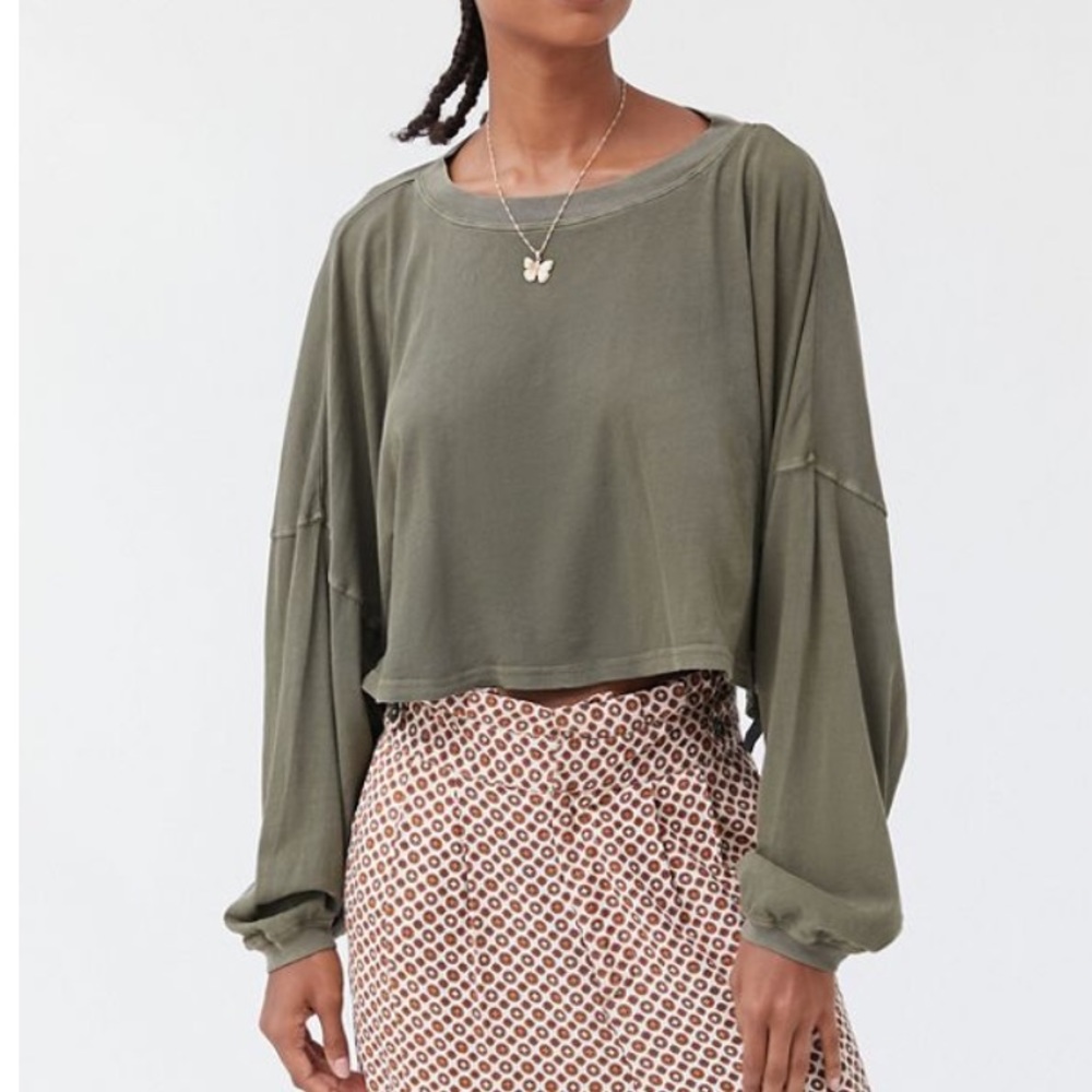 NWOT Urban Outfitters Long Sleeve Green Tee